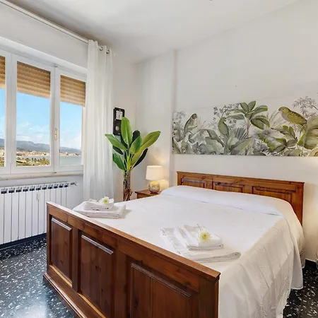 Riva Mare 1 * Vado Ligure
